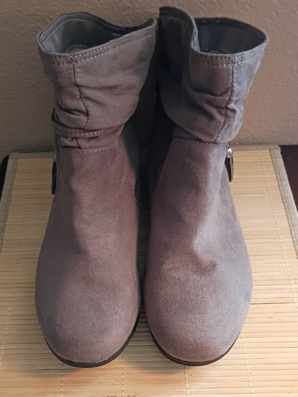 Arizona Jean Company Gray Faux Suede Slouch Ankle Booties Size 10